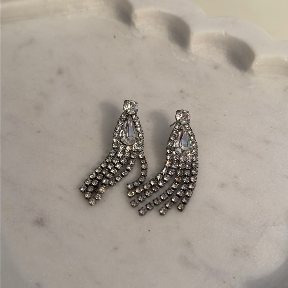 Elegant Silver Crystal Drop Earrings